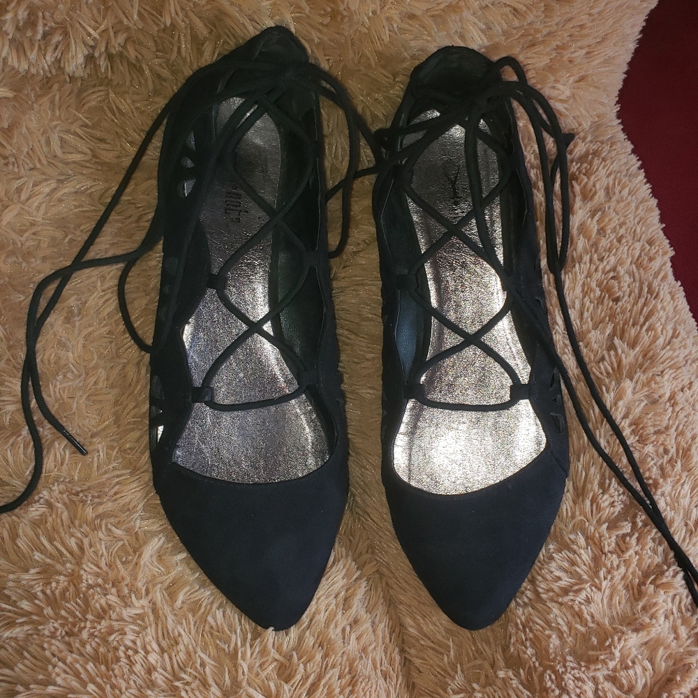Flats/Shoes